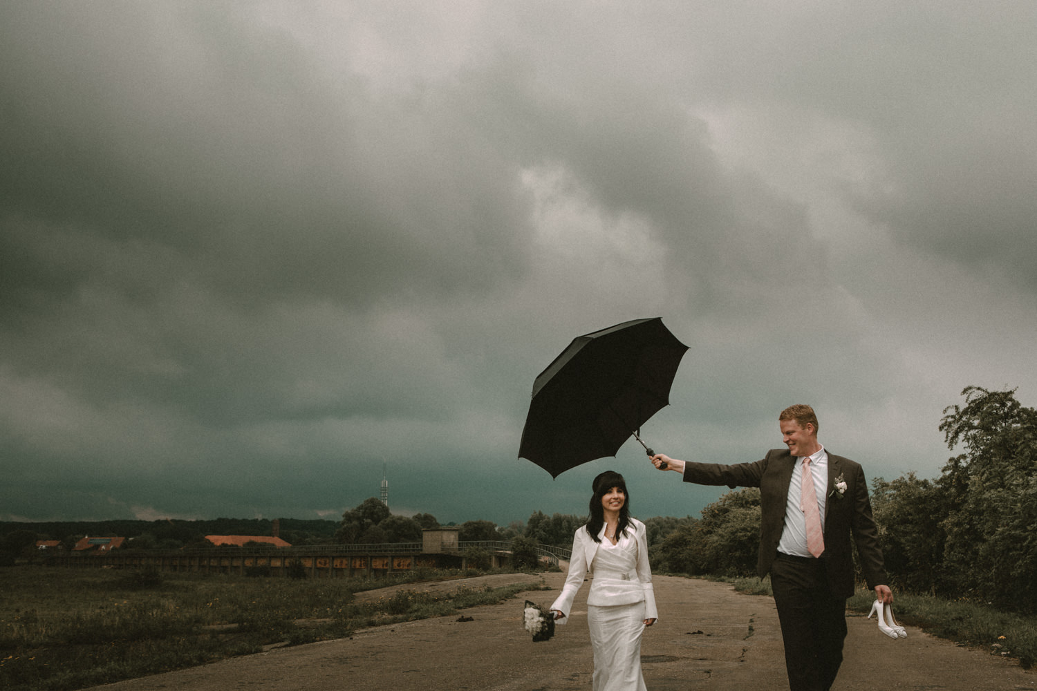 candid wedding photography