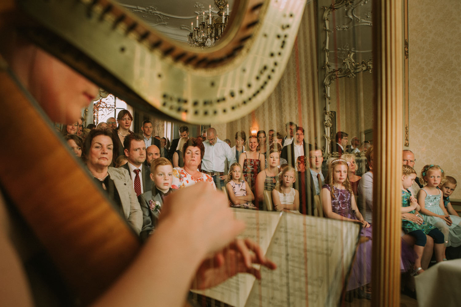 spontaneous wedding reportage