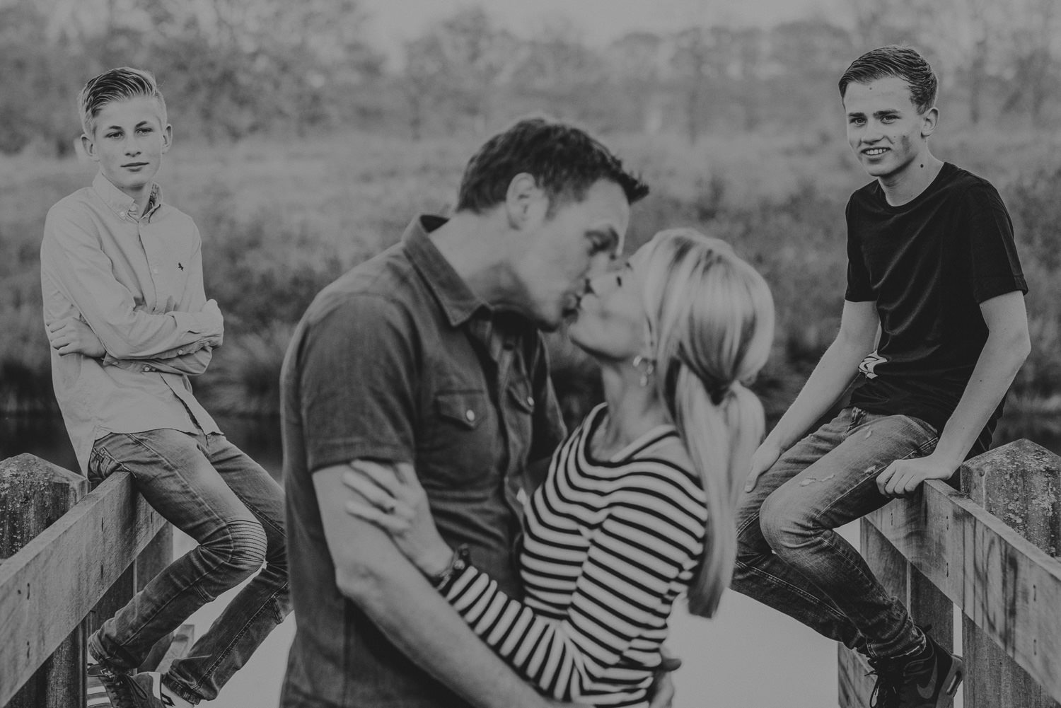 spontaneous family photo